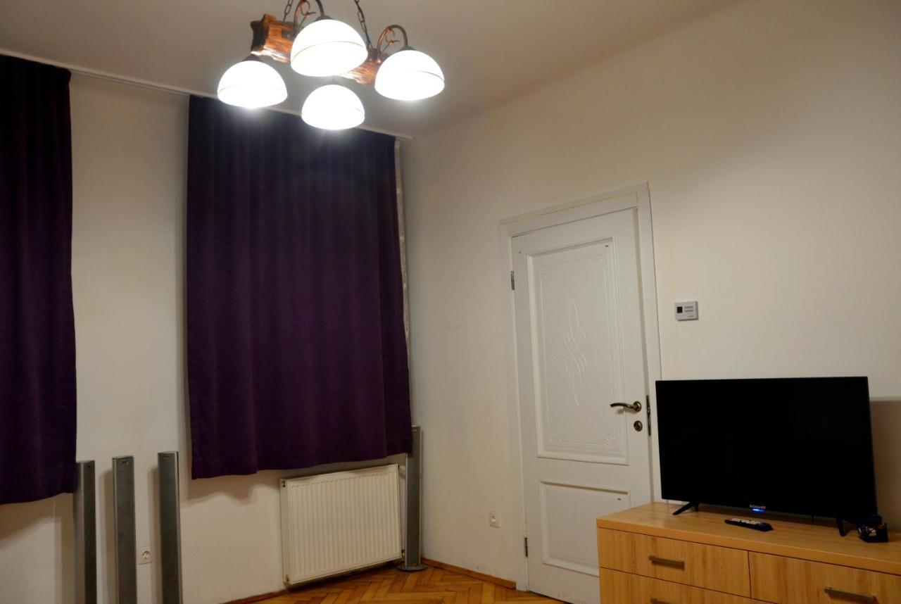 Brand New Apartment In City Center Львов Экстерьер фото